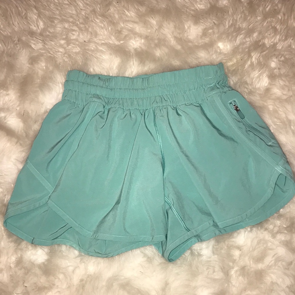 lulu lemon teal Tracker Short V 4” ::